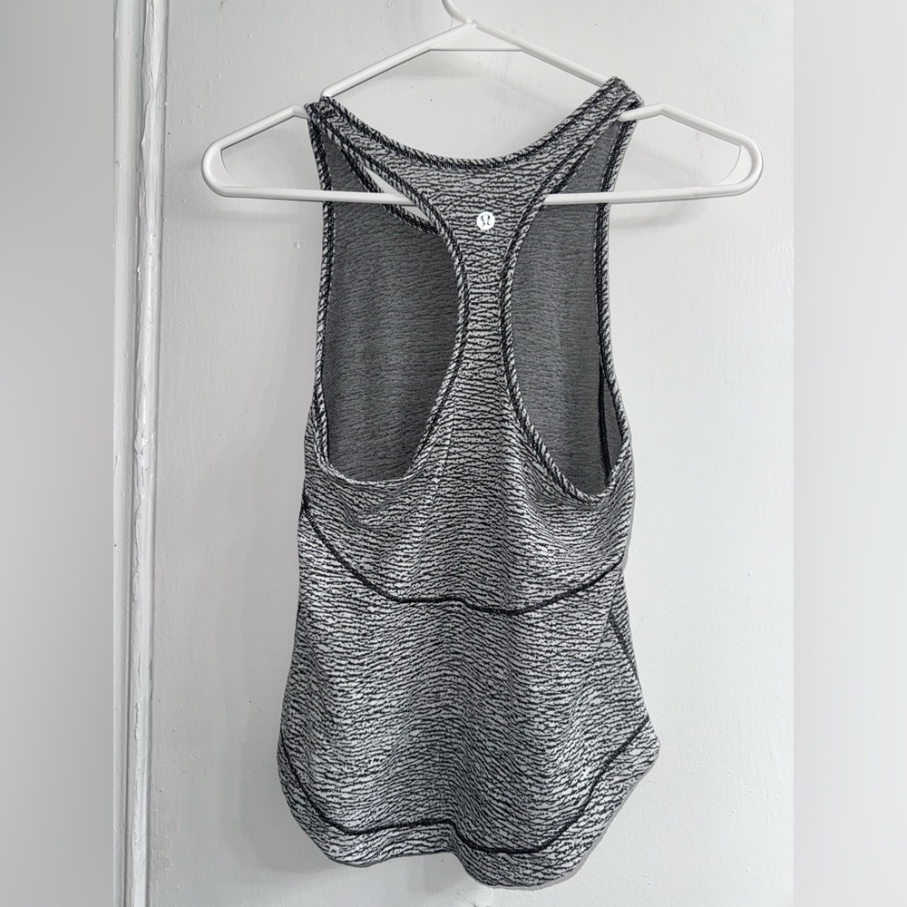 Lululemon Long Distance Tank size 4 - Picture 7 of 9
